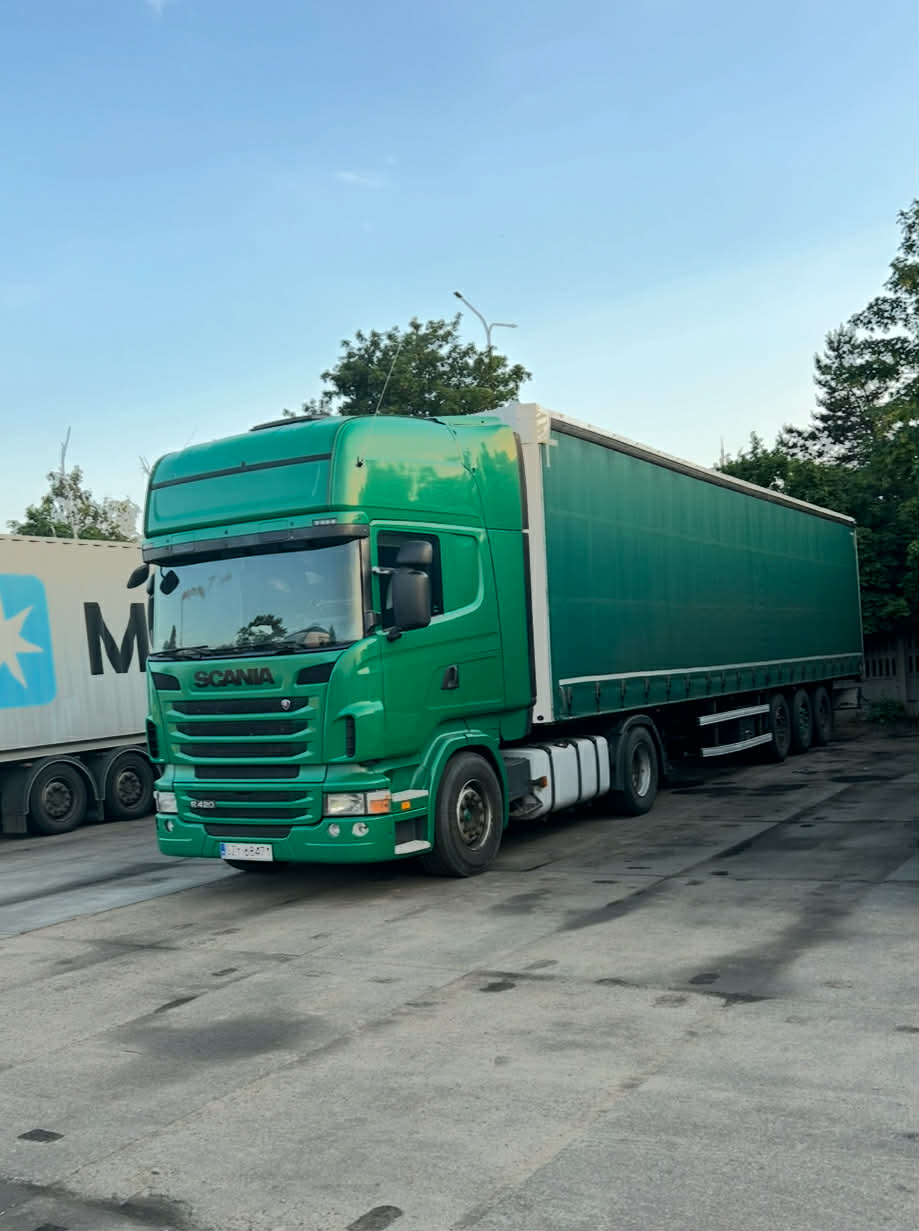 Ciężarówka Scania z ładunkiem